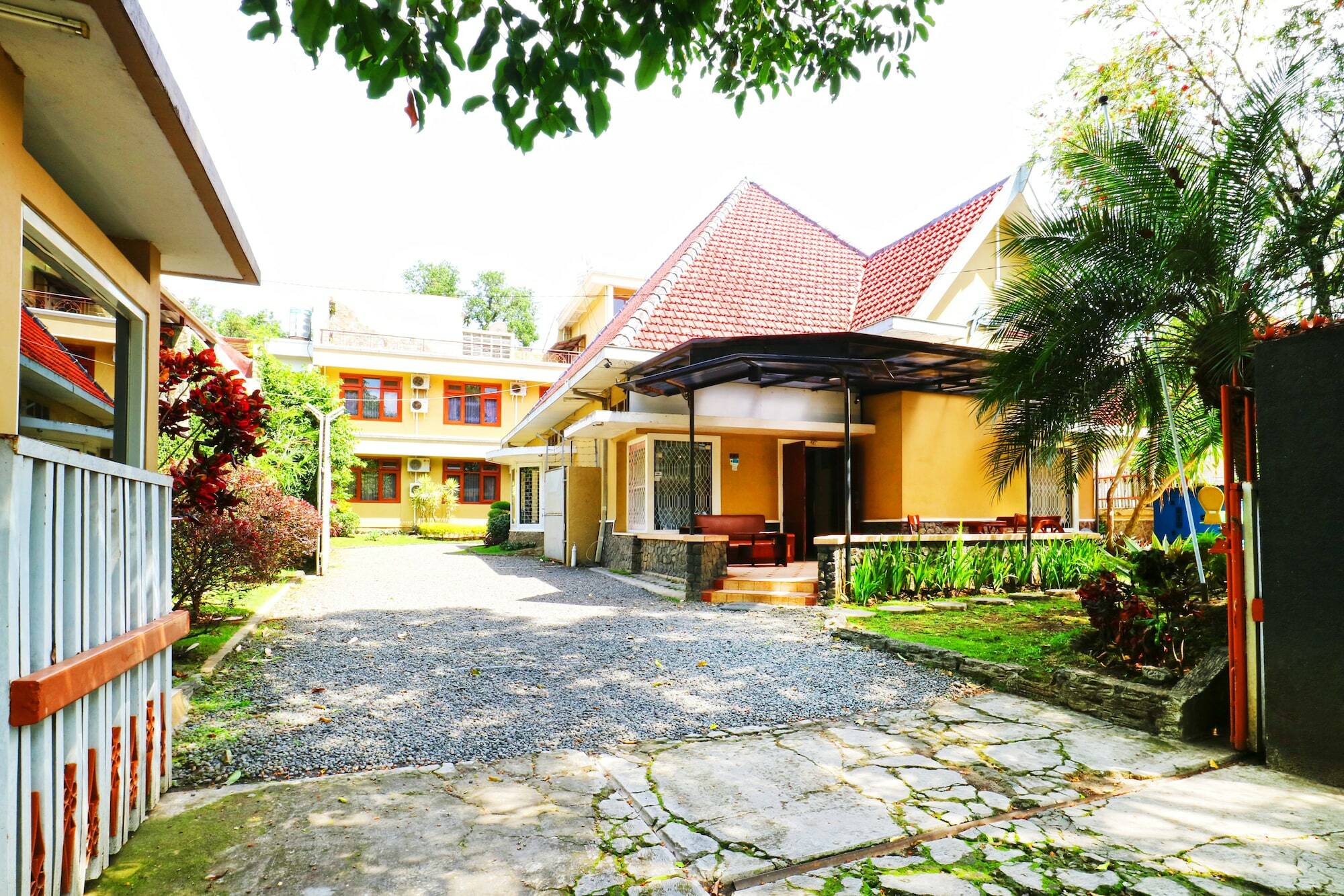 RedDoorz Plus near Brawijaya Museum Malang Zewnętrze zdjęcie