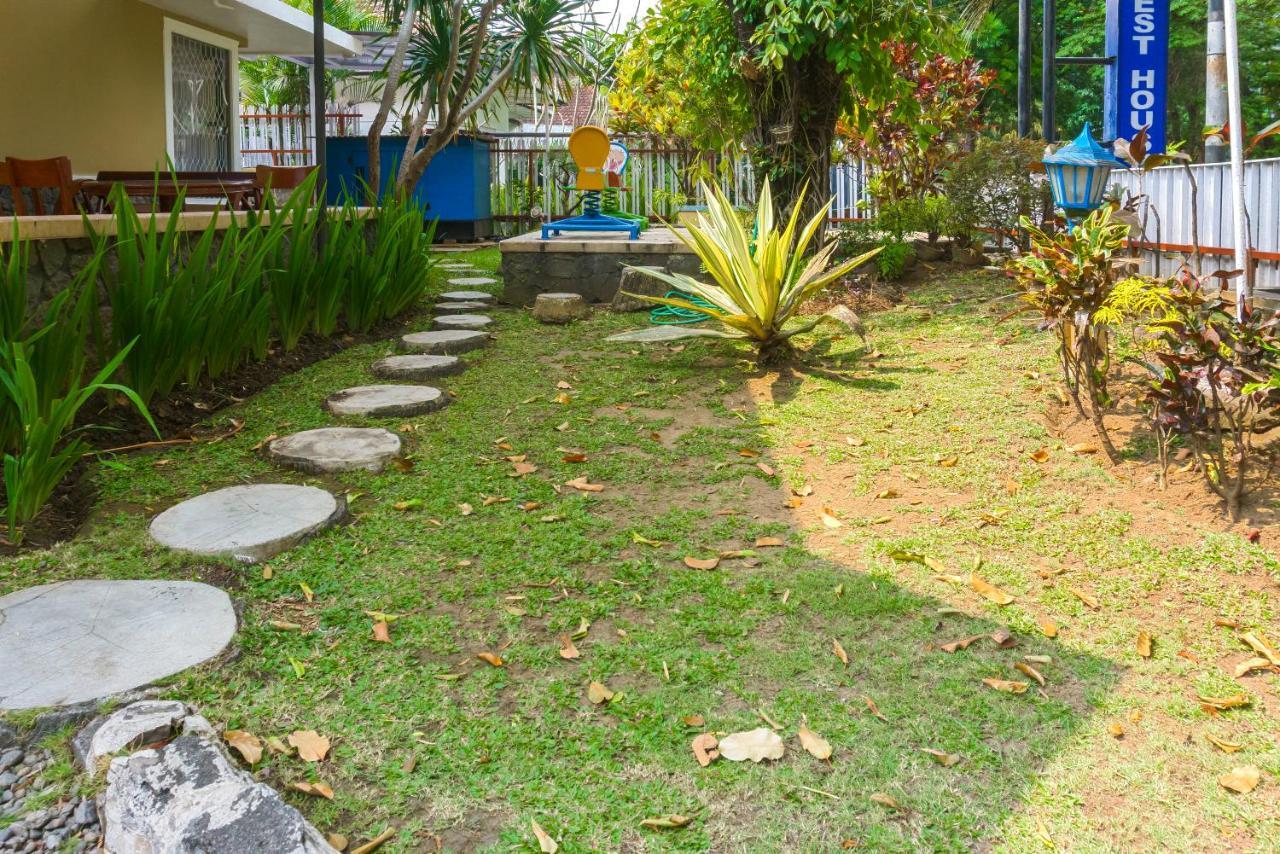 RedDoorz Plus near Brawijaya Museum Malang Zewnętrze zdjęcie